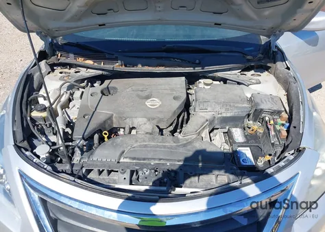 2014 Nissan Altima 2.5/2.5 S/2.5 Sl/2.5 Sv z USA, uszkodzony, nr VIN 1N4AL3APXEC413130